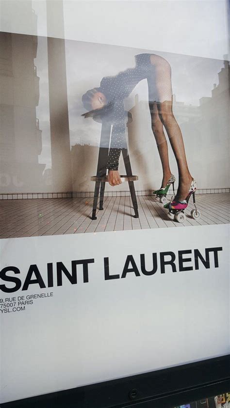 Une publicité Yves Saint Laurent jugée «dégradante» pour les 